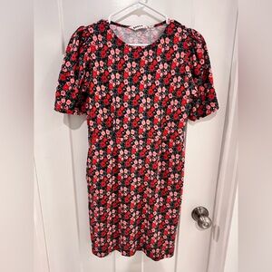 Boden Floral Dress - Red and Pink- 8P, has pockets. Excellent condition.